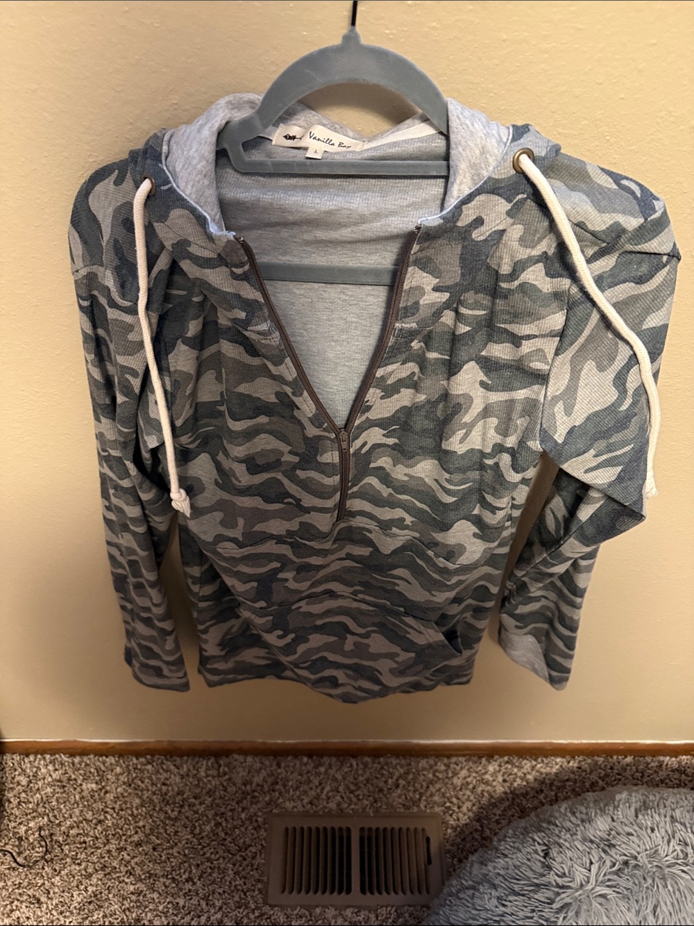 Vanilla Bay Gray Camo Half-Zip Hoodie